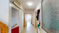 Großzügiges, familienfreundliches Zuhause in naturnaher Lage – mit Garten und Ausbaureserven - EG, Flur