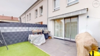 Modernes RMH mit hochwertiger Ausstattung, Terrasse, Garten und zwei Stellplätzen in Hochstadt - Garten
