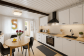 Charmant, großzügig, vielseitig – Maisonettewohnung mit Garten, Terrasse und Scheune in Loffenau - EG, Küche Musterfoto