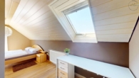 Exklusives Wohnen mit Pool und Weitblick: Modernes 1-FH mit ELW in Straubenhardt-Langenalb - OG, Kind 2