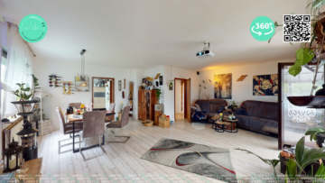 Platz. Potenzial. Privatsphäre.: 4-Zi. EFH mit großem Garten & XXL-Garage in Sulzfeld, 75056 Sulzfeld, Einfamilienhaus