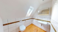 Luxuriös - Einzigartig - Erhaben: Altbauvilla mit großem Garten & Traumblick, Gernsbach - OG, WC