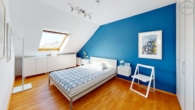 Großzügig – Hochwertig – Zentrumsnah: 4,5-Zi-Maisonettewohnung & TG-Stellplatz in Ettlingen-Stadt - DG, Schlafzimmer