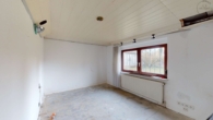 Seltene Gelegenheit: 1-2-FH mit tollem Grundstück, Garage und vielen Möglichkeiten in Ettlingenweier - EG, Schlafen