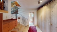 Naturnah Wohnen: Außergewöhnliches Architektenhaus mit vermieteter Einliegerwohnung in Marxzell - UG, Flur