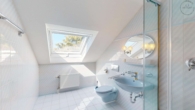 Familientraum mit Charme – Villa mit Studio, Garten & Doppelgarage, Karlsbad-Spielberg - OG, Tageslichtbad
